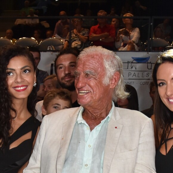 Jean-Paul Belmondo et Charles Gérard - Soirée Boxe organisée par Canal+ et Univent Productions. Dans la salle de La Palestre au Cannet, qui réunit de nombreux boxeurs français et internationaux. © Lionel Urman / Bestimage