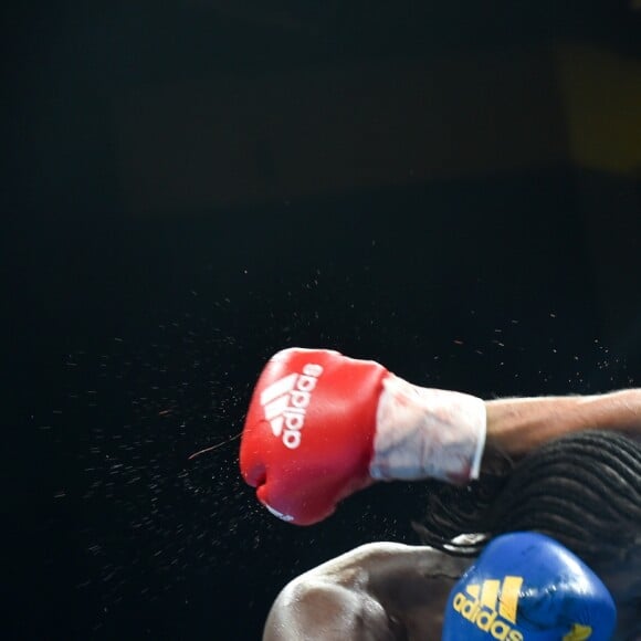 Hassan N'Dam N'Jikam vs Tomasz Gargula poids moyen - Soirée Boxe organisée par Canal+ et Univent Productions. Dans la salle de La Palestre au Cannet, qui réunit de nombreux boxeurs français et internationaux. En point d'orgue, le combat entre le Français Michel Soro opposé à l'Argentin Hector Saldivia dans un combat international WBA des Super-Welters. © Lionel Urman / Bestimage