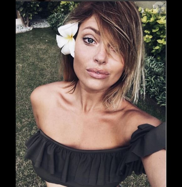 Caroline Receveur fait la moue sur Instagram, dimanche 31 juillet 2016