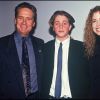 Michael Douglas et Cameron Douglas avec Diandra en mai 1993.