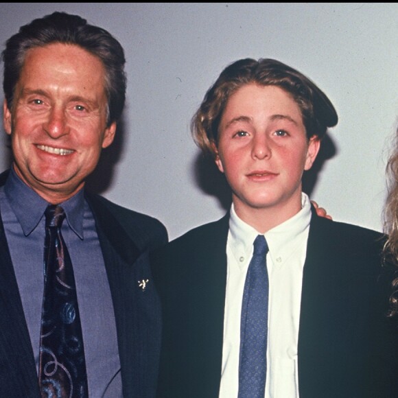 Michael Douglas et Cameron Douglas avec Diandra en mai 1993.