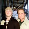 Michael Douglas et Cameron Douglas à Downtown Manhattan en avril 2002.