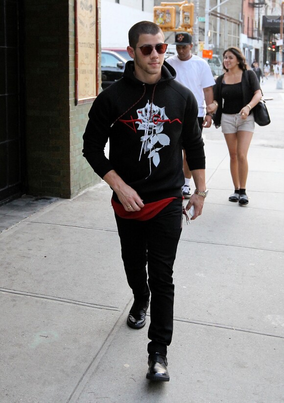 Nick Jonas à la sortie de son hôtel à New York, le 21 juillet 2016
