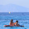 Lionel Messi et sa femme Antonella Roccuzzo en vacances à Ibiza, le 12 juillet 2016.