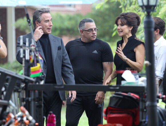Exclusif - John Travolta et sa femme Kelly Preston sur le tournage de 'Gotti: In The Shadow Of My Father' à Cincinnati dans l'état de Ohio. Le 28 juillet 2016
