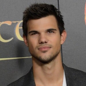 Taylor Lautner à l'Avant-Premiere du film Twilight "Breaking Dawn 2" a Madrid, le 15 novembre 2012.