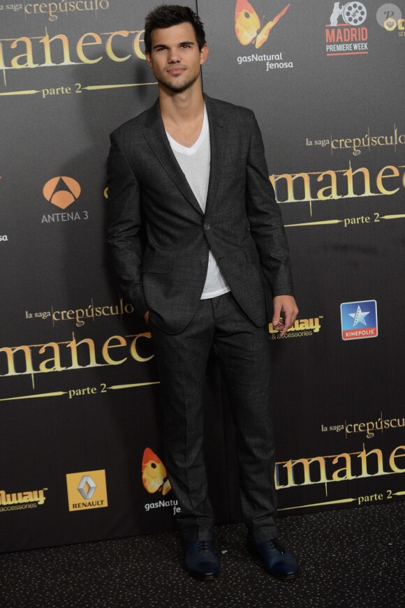 Taylor Lautner à l'Avant-Premiere du film Twilight "Breaking Dawn 2" a Madrid, le 15 novembre 2012.