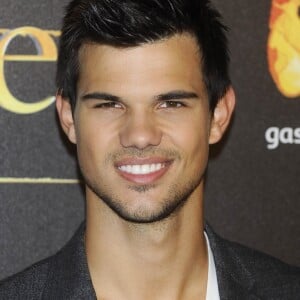 Taylor Lautner à l'Avant-Premiere du film Twilight "Breaking Dawn 2" a Madrid, le 15 novembre 2012