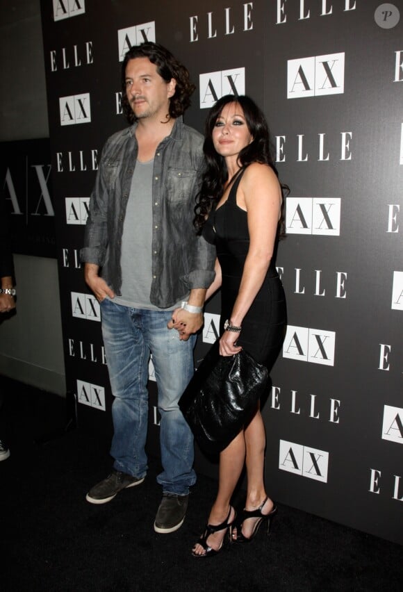 Shannen Doherty et son mari lors d'une soirée organisée à Los Angeles le 25 mai 2010