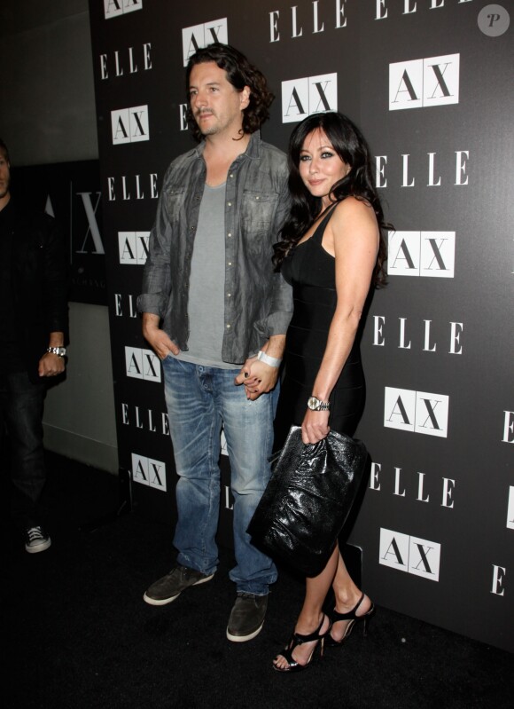 Shannen Doherty et son mari lors d'une soirée organisée à Los Angeles le 25 mai 2010