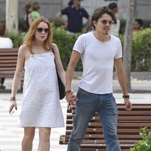 Lindsay Lohan et son compagnon Egor Tarabasov se promènent dans les rues de Madrid. Le 10 juin 2016