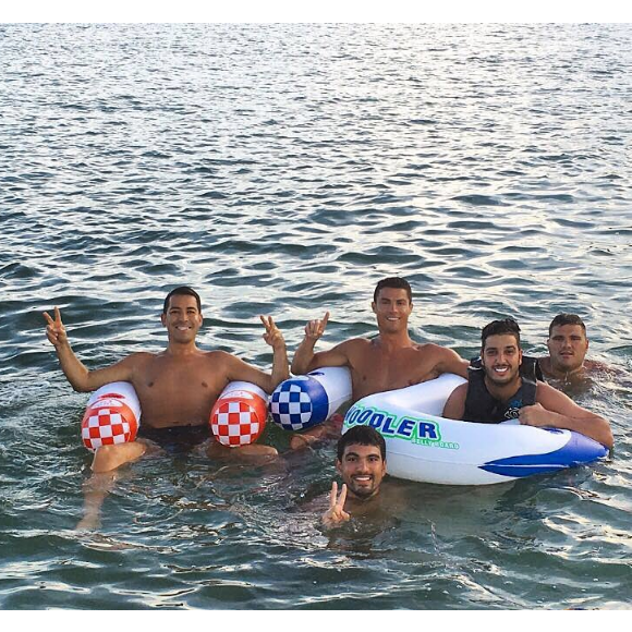 Cristiano Ronaldo conseille à tous de "profiter de la vie" comme ses amis et lui, ici en vacances en août 2016, photo Instagram