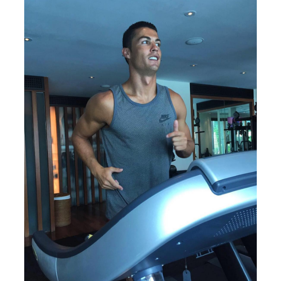 Cristiano Ronaldo s'entretient pendant ses vacances, août 2016, photo Instagram