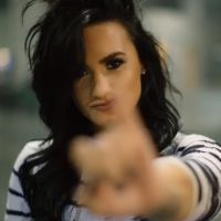 Demi Lovato : Blessée à la cheville, elle dévoile un tatouage riquiqui...