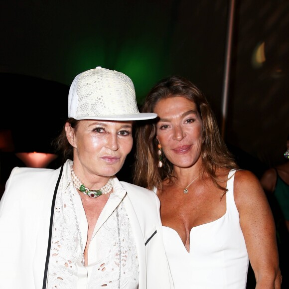 Eva Cavalli et Fiona Swarovski lors de la soirée d'anniversaire "Fawaz's Folies" pour les 64 ans de Fawaz Gruosi (de Grisogono) à la Cala di Volpe à Porto-Cervo, Sardaigne, Italie, le 8 août 2016. © Agence/Bestimage