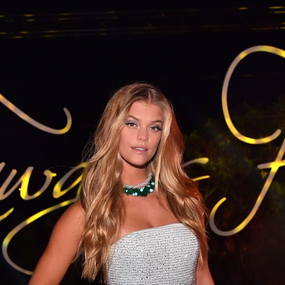 Nina Agdal lors de la soirée d'anniversaire "Fawaz's Folies" pour les 64 ans de Fawaz Gruosi (de Grisogono) à la Cala di Volpe à Porto-Cervo, Sardaigne, Italie, le 8 août 2016. © Agence/Bestimage