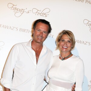 Simona Ventura et son compagnon Gero Carraro lors de la soirée d'anniversaire "Fawaz's Folies" pour les 64 ans de Fawaz Gruosi (de Grisogono) à la Cala di Volpe à Porto-Cervo, Sardaigne, Italie, le 8 août 2016. © Agence/Bestimage