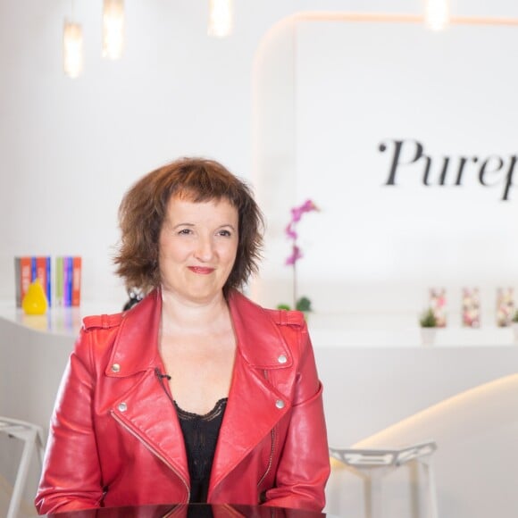 Exclusif - Rendez-vous avec Anne Roumanoff dans les locaux de Webedia pour une interview pour Purepeople.com, le 3 août 2016