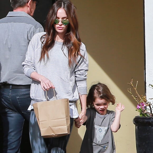 Exclusif - Alors que le couple est en instance de divorce, Brian Austin Green et Megan Fox sont allés déjeuner avec leur fils Noah dans un restaurant à Los Angeles. Le 17 janvier 2016