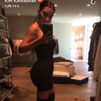 Kim Kardashian parade en minirobe et s'extasie devant sa nouvelle perte de poids