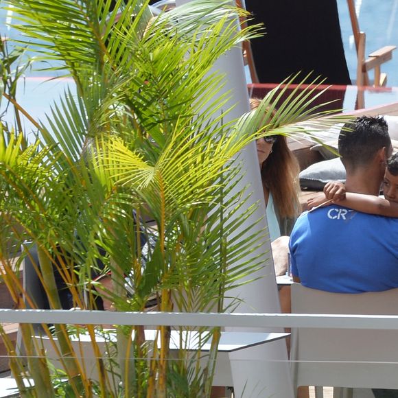 Cristiano Ronaldo avec son fils Cristiano Jr. et sa mère à Funchal, Madère, le 23 juillet 2016. Photo by Look Press Agency/ABACAPRESS.COM
