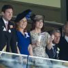 Jack Brooksbank et la princesse Eugenie d'York avec la duchesse Sarah Ferguson au Royal Ascot, le 19 juin 2015.