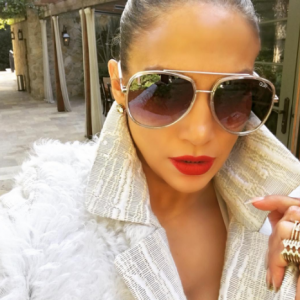 Jennifer Lopez a publié un selfie sur sa page Instagram, le 9 août 2016
