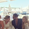 Millie Mackintosh a publié des photos de ses vacances dans le sud de la France avec sa copine Caggie Dunlop et son amoureux Hugo Taylor, sur sa page Instagram en août 2016