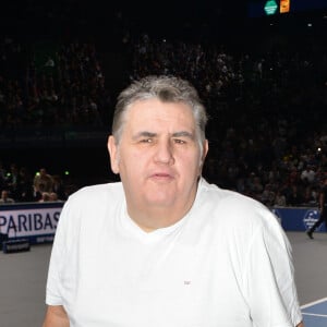 Pierre Ménès - People lors de la finale du BNP Paribas masters entre Novak Djokovic et Andy Murray à l'Accor Hotels Arena à Paris le 8 novembre 2015. © Veeren / Bestimage