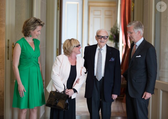 Le roi Philippe et la reine Mathilde de Belgique rencontrent le musicien belge Toots Thielemans et sa femme Huguette au château royal à Bruxelles. Le 6 mai 2014