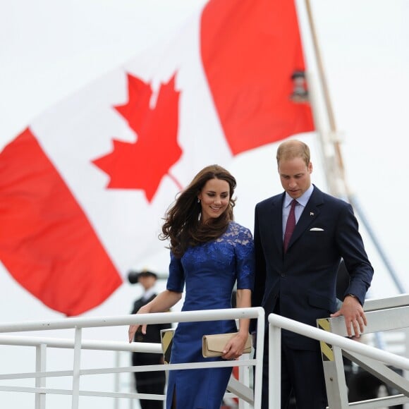 Le duc et la duchesse de Cambridge arrivant à Montréal lors de leur tournée royale au Canada le 3 juillet 2011.