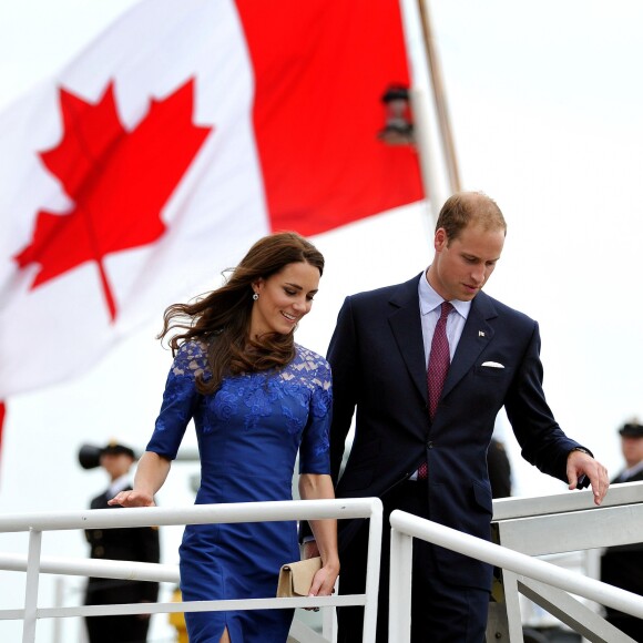 Le duc et la duchesse de Cambridge arrivant à Montréal lors de leur tournée royale au Canada le 3 juillet 2011.