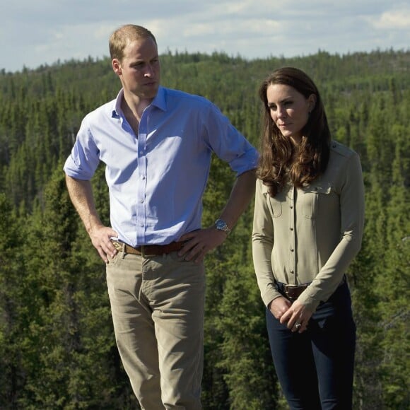 Le duc et la duchesse de Cambridge au lac Blatchford lors de leur tournée royale au Canada le 5 juillet 2011.