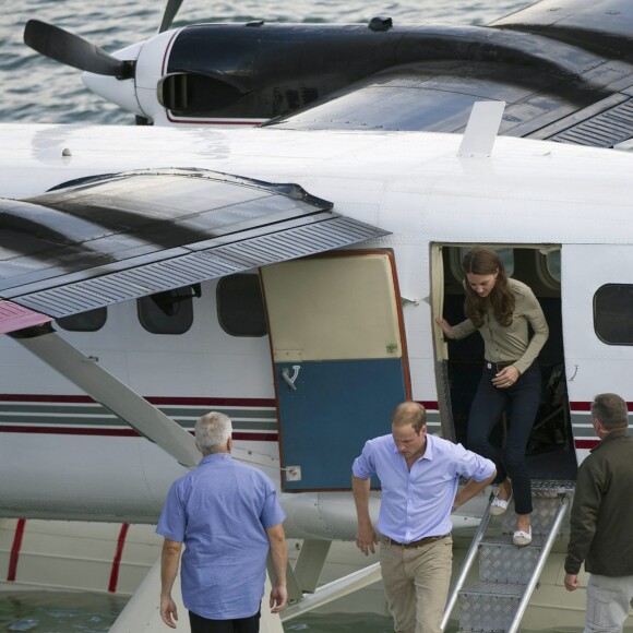 Le duc et la duchesse de Cambridge au lac Blatchford lors de leur tournée royale au Canada le 5 juillet 2011.