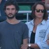 Laure Manaudou et son compagnon Jérémy Frérot (du groupe Fréro Delavega) dans les tribunes lors de la finale des Internationaux de tennis de Roland-Garros à Paris, le 7 juin 2015.
