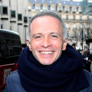 Exclusif - Samuel Étienne dans les rues de Paris le 22 Février 2016