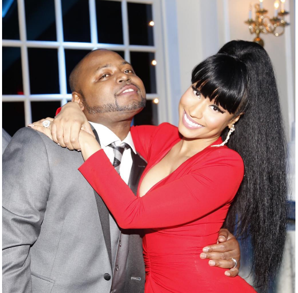 Nicki Minaj et son frère Jelani Maraj lors de son mariage au mois d'août 2015. Le frère de la popstar est accusé de viol aggravé sur mineur, sa femme lui a demandé le divorce.