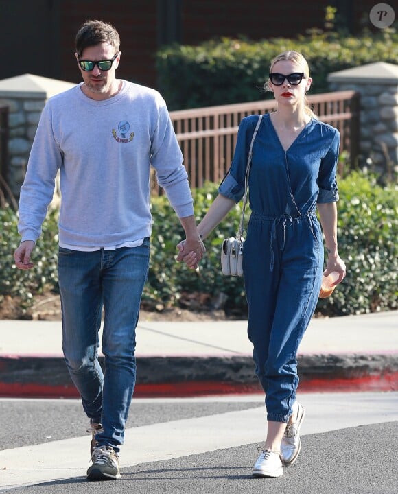 Jaime King et son mari Kyle Newman emmènent leur fils James au Coldwater Canyon Park à Beverly Hills, le 4 février 2015.