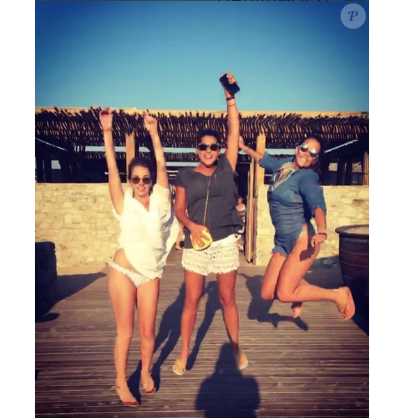Pauline Ducruet avec ses amies Alexia et Chloé à Mykonos le 6 août 2016, photo Instagram