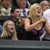 Jenny Bate et Cathy Willis, la compagne et la mère de Marcus Willis, l'ont encouragé lors de son deuxième tour du tournoi de Wimbledon contre Roger Federer le 29 juin 2016.