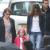 Giulia Sarkozy fait sa rentrée des classes accompagnée par sa maman Carla Bruni-Sarkozy, à Paris le 5 septembre 2016.