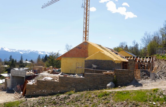 Exclusive - Shakira et Gerard Piqué se font construire une maison dans le petit village de Bolvir de Cerdanya en Catalogne, dans les Pyrénées. Mai 2016.