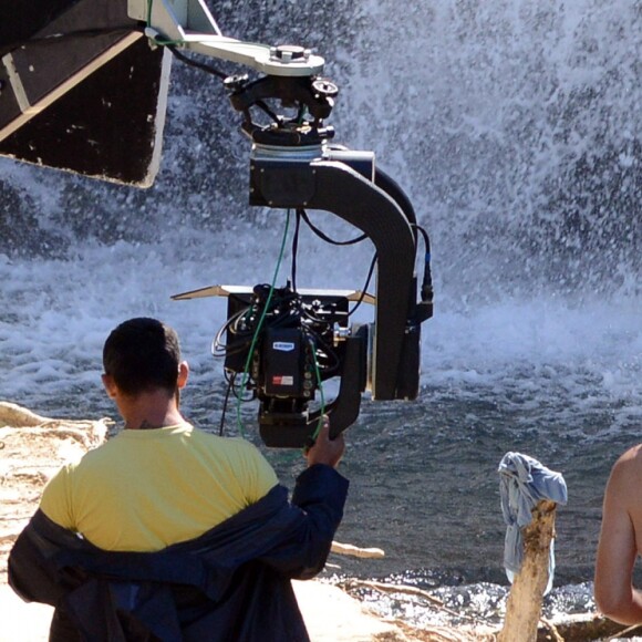 Image du tournage du film On the Milky Way d'Emir Kusturica avec Monica Bellucci aux cascades de Kravika en Bosnie en septembre 2013