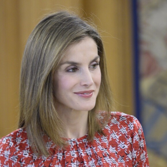 La reine Letizia d'Espagne (haut Carolina Herrera, chaussures Mango) en audience au palais de la Zarzuela à Madrid le 9 septembre 2016.