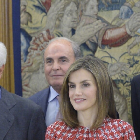 La reine Letizia d'Espagne (haut Carolina Herrera, chaussures Mango) en audience au palais de la Zarzuela à Madrid le 9 septembre 2016.