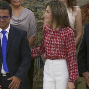 La reine Letizia d'Espagne (haut Carolina Herrera, chaussures Mango) en audience au palais de la Zarzuela à Madrid le 9 septembre 2016.