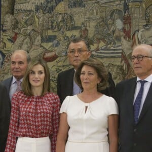 La reine Letizia d'Espagne (haut Carolina Herrera, chaussures Mango) en audience au palais de la Zarzuela à Madrid le 9 septembre 2016.