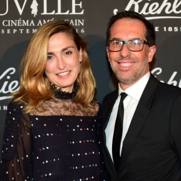 Julie Gayet et Nicolas Hiéronimus (Vice-Président Directeur Général des divisions sélectives L'Oreal) au Kiehl's Club lors du 42ème Festival du Cinéma Américain de Deauville.