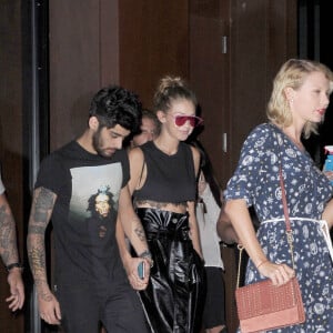 Taylor Swift à la sortie de l'appartement Gigi Hadid à New York. Gigi Hadid est avec son compagnon, le chanteur Zayn Malik. Le 12 septembre 2016