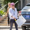 Exclusif -  Shannen Doherty et sa mère Rosa sont allées faire du shopping à Malibu, le 26 juillet 2016. Elle porte un bandana sur la tête. L'actrice de la série "The Beverly Hills 90210" se bat depuis mars 2015 contre un cancer du sein.